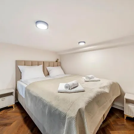 Lumiere 28 Hotel apartamentowy Łódź